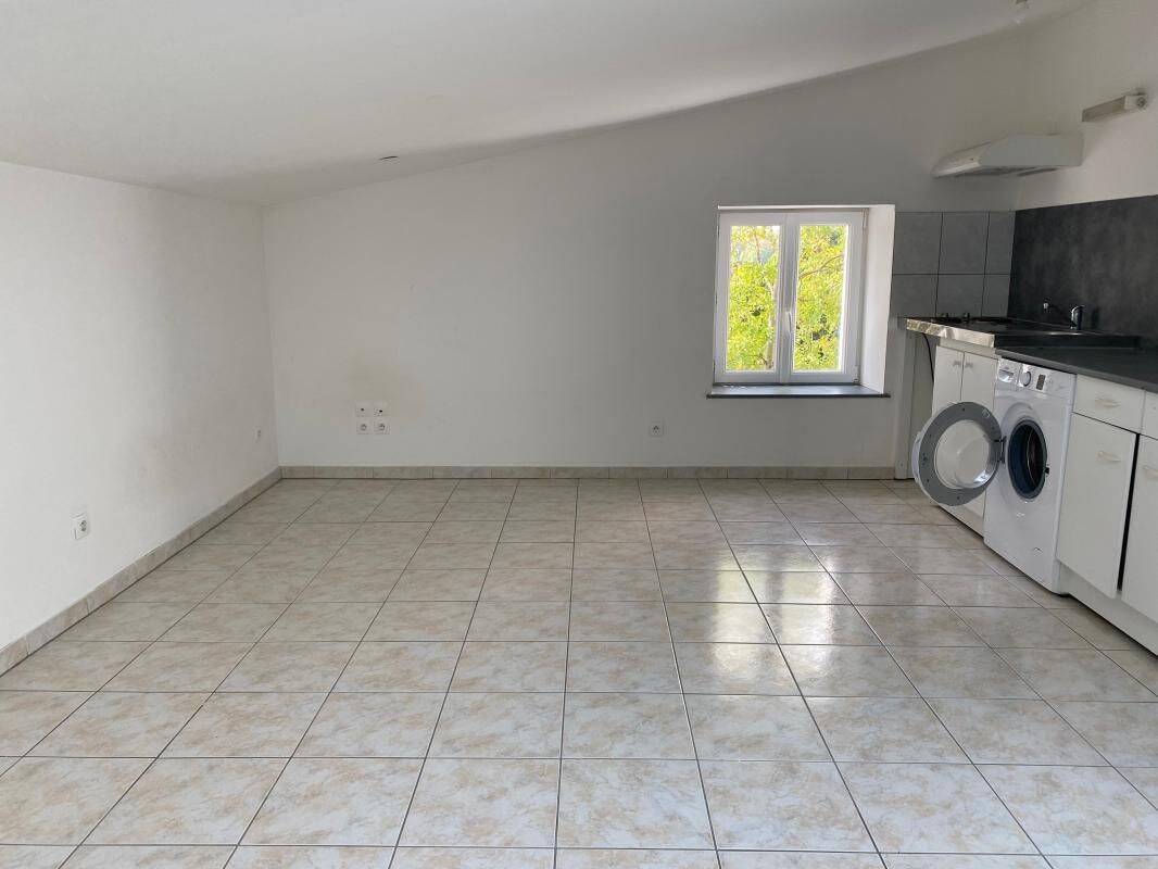Appartement 1 pièce 20 m² · à Neufchâteau · 20 m² · 300 €/mois