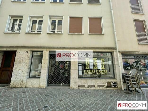 Local commercial à louer 1 917 € 50 m² de surface de vente Chartres 28000