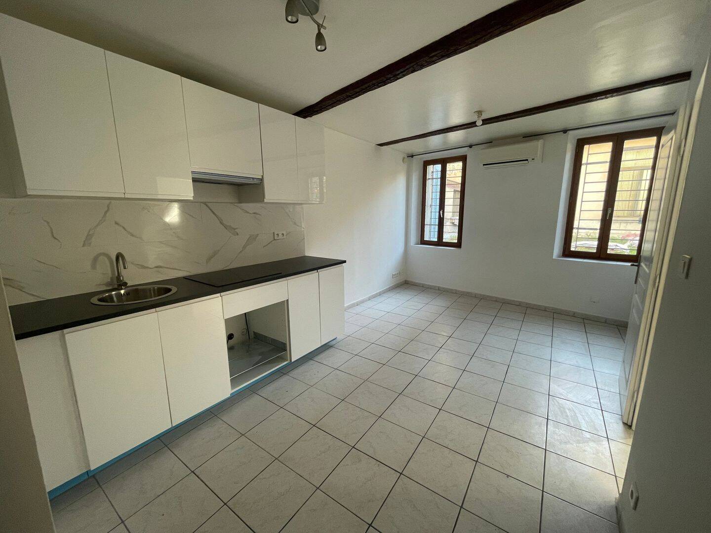 Appartement 2 pièces 31 m² · à La Seyne-sur-Mer · 30,6 m² · 525 €/mois