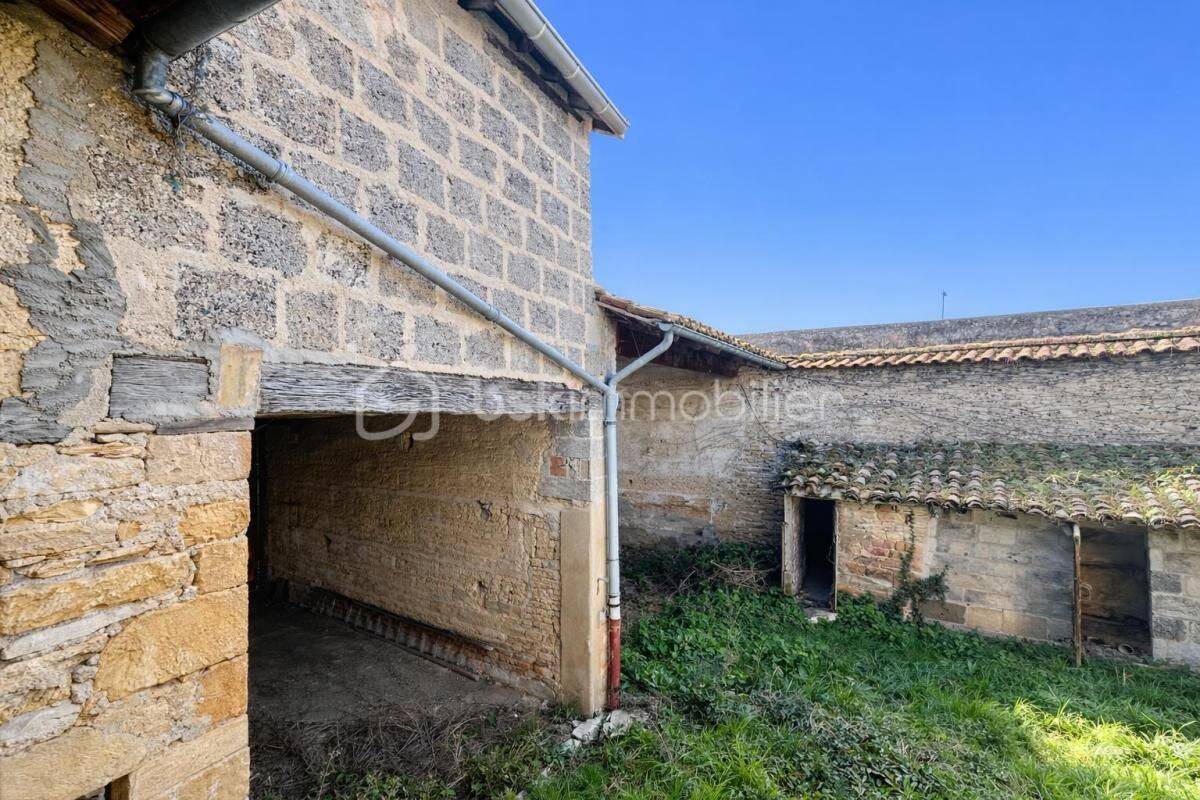 Maison 4 pièces 120 m² · à Crêches-sur-Saône · 120 m² · 75 000 €
