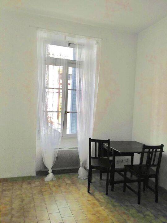 Appartement 1 pièce 18 m² · à Avignon · 18 m² · 330 €
