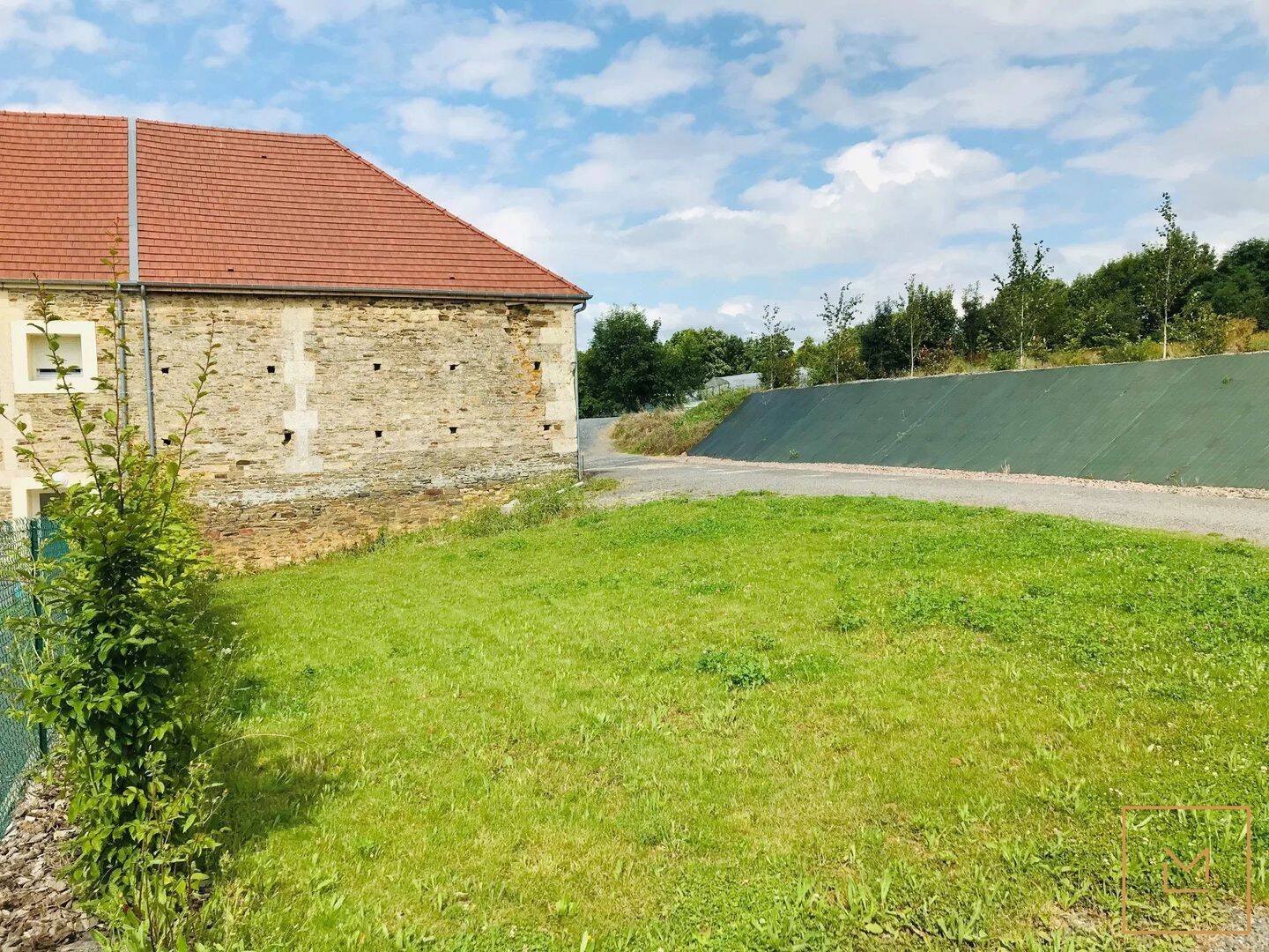 Maison 1 pièce 140 m² · à Bougy · 140 m² · 89 000 €