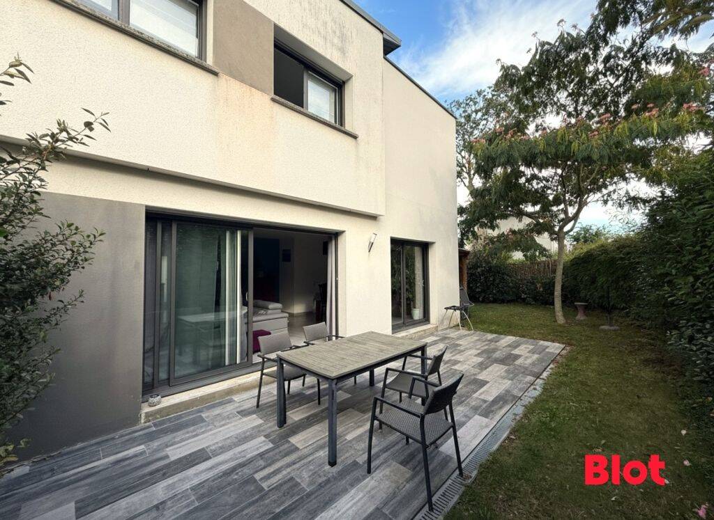 Maison 6 pièces 138 m² · à Saint-Grégoire · 137,6 m² · 499 900 €