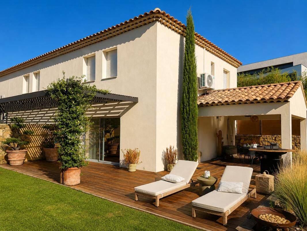 Maison 1 pièce 106 m² · à Ventabren · 106 m² · 670 000 €