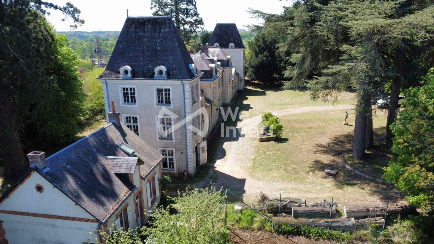 Maison 14 pièces 400 m² · à Yvré-l'Évêque · 400 m² · 490 000 €