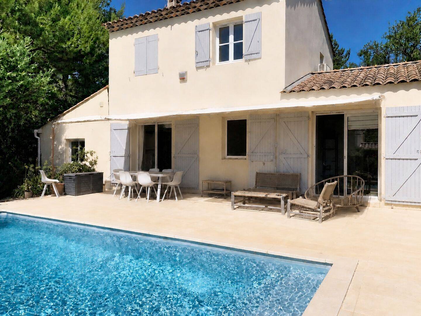 Maison 6 pièces 117 m² · à Aix-en-Provence · 117,1 m² · 3 000 €/mois