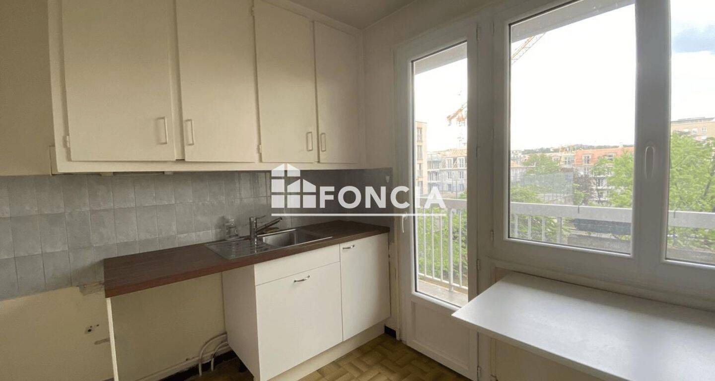 Appartement 3 pièces 65 m² · à Le Plessis-Robinson · 64,5 m² · 1 351 €/mois