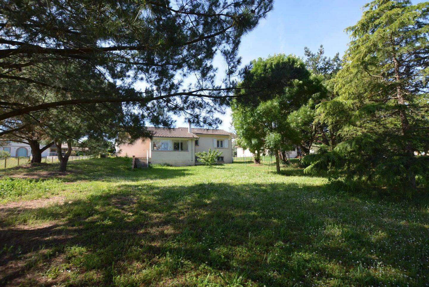 Maison 4 pièces 120 m² · à Verdun-sur-Garonne · 120 m² · 1 140 €