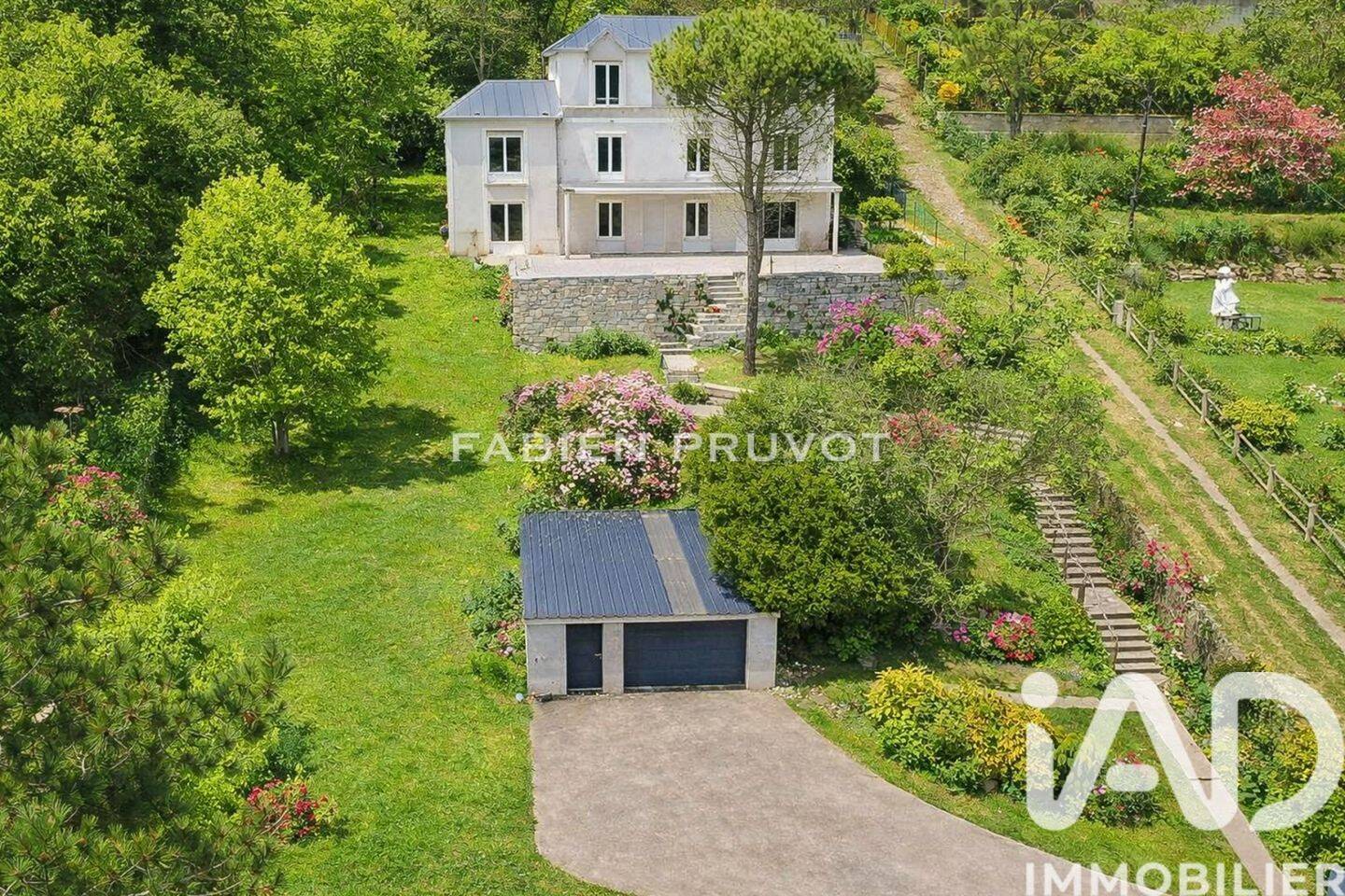 Maison 8 pièces 216 m² · à Herblay-sur-Seine · 216 m² · 870 000 €