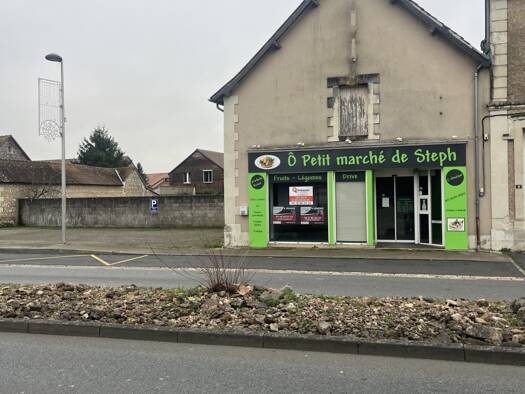 Local commercial à vendre 97 900 € 118 m² de surface de vente Ingrandes 86220