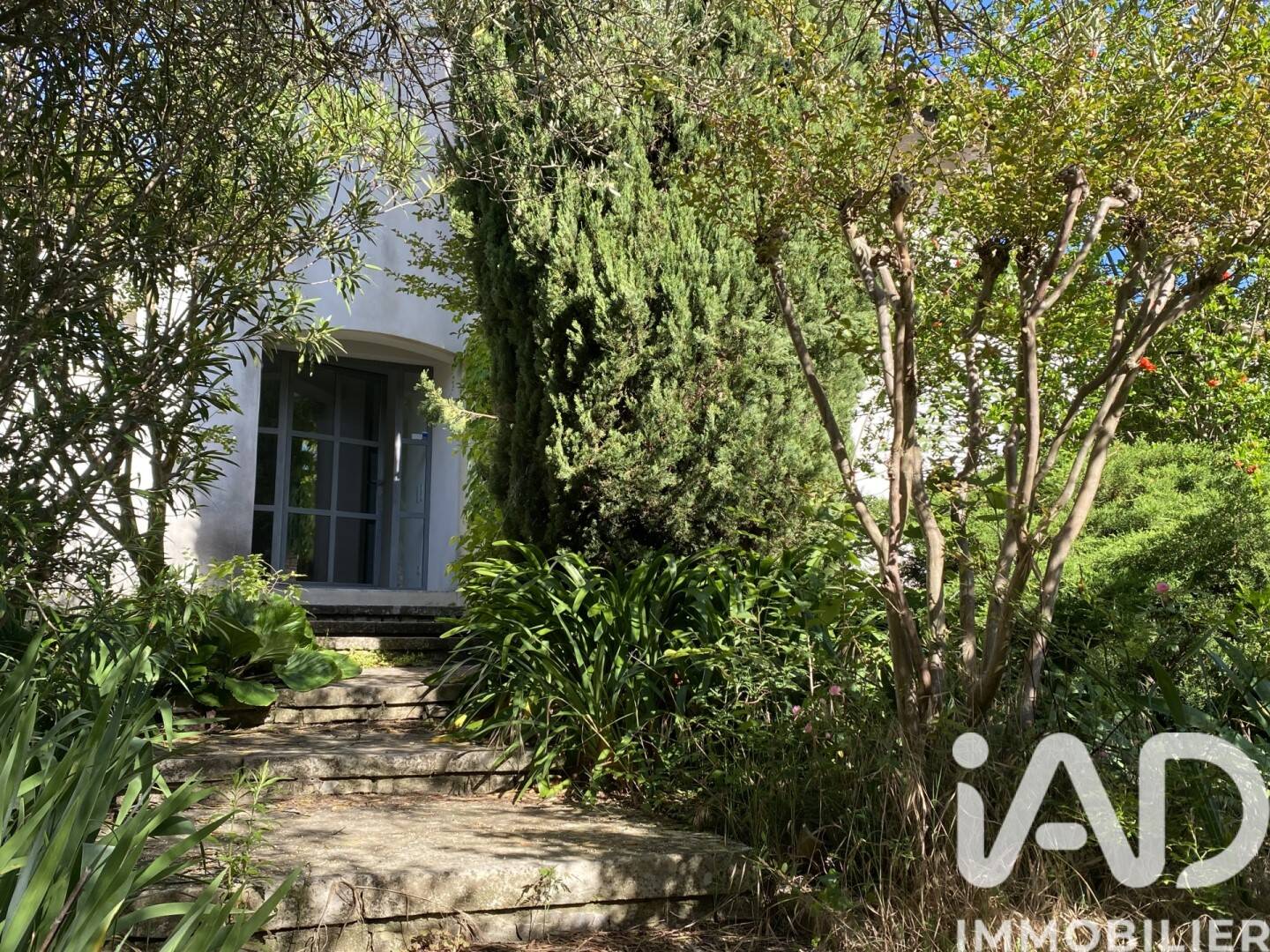 Maison 8 pièces 295 m² · à Nîmes · 294,5 m² · 980 000 €