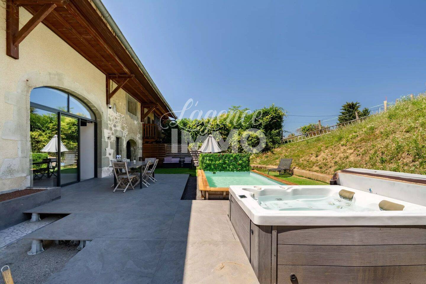 Maison 4 pièces 523 m² · à Marigny-Saint-Marcel · 523 m² · 635 000 €