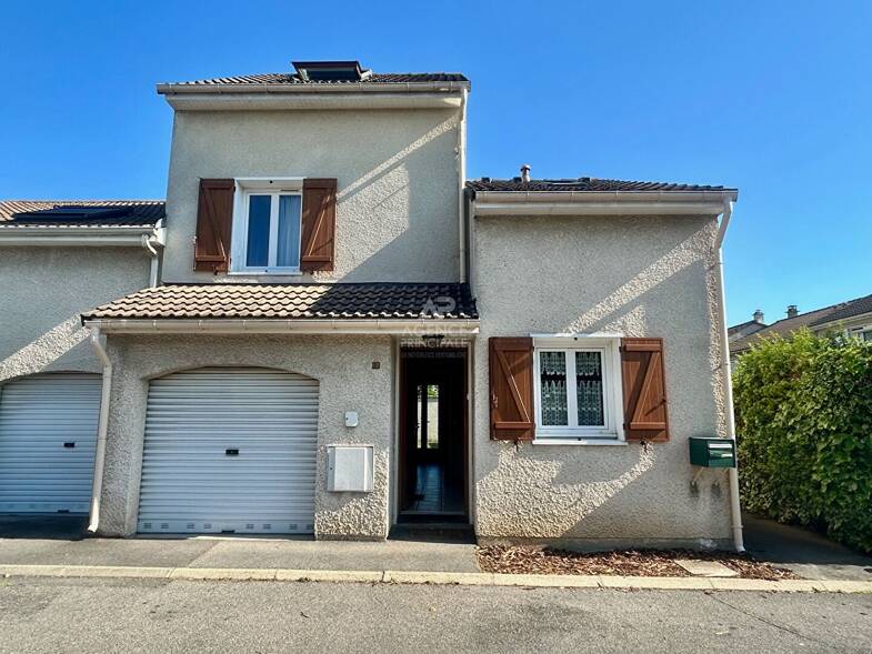 Maison à vendre 369 000 € 6 pièces 4 chambres 114 m² 150 m² de terrain Les Arpents du Prieur Carrieres sous Poissy 78955