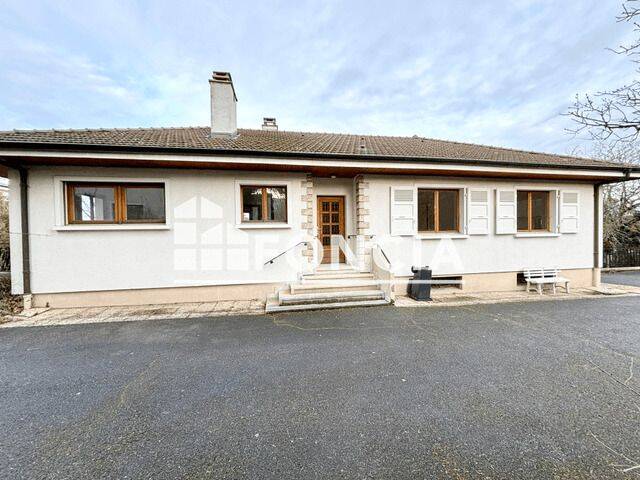 Maison 4 pièces 116 m² · à Saint-Julien-en-Genevois · 116,4 m² · 2 345 €