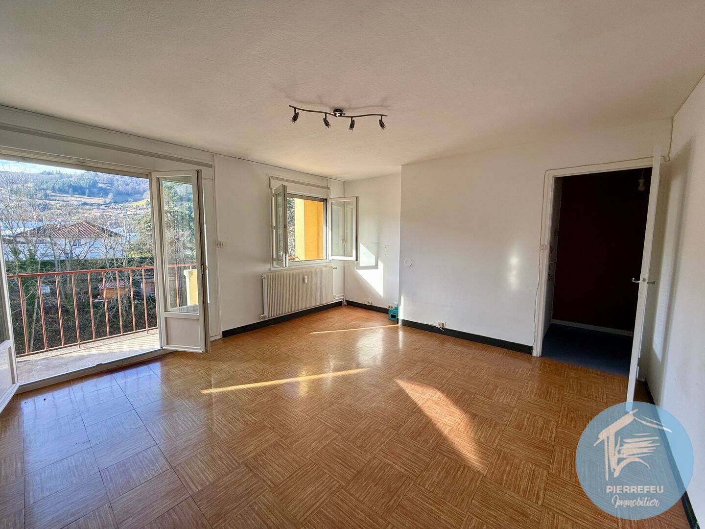 Appartement 5 pièces 73 m² · à Tarare · 72,6 m² · 79 000 €