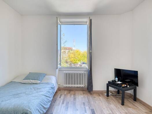 Maison à vendre 321 300 € 4 pièces 3 chambres 94,8 m² 246 m² de terrain La-Soie Décines-Charpieu 69150