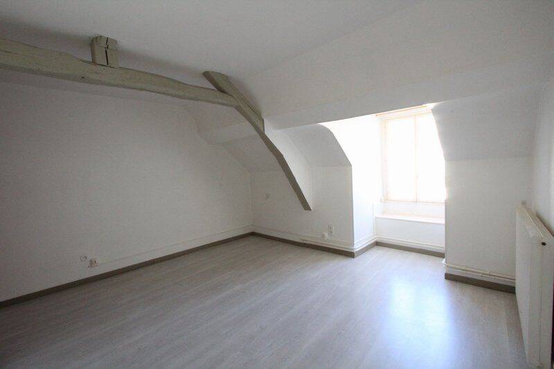 Appartement 1 pièce 24 m² · à La Charité-sur-Loire · 23,8 m² · 26 000 €