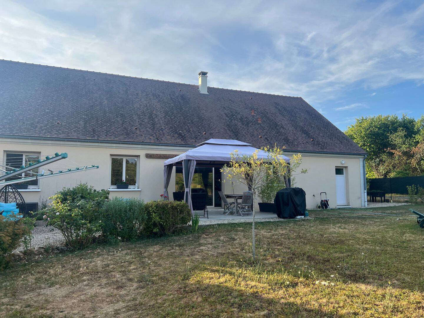 Maison 5 pièces 137 m² · à Montholon · 137 m² · 220 000 €