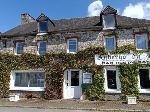 Local commercial à vendre 125 000 € 282 m² de surface de vente La Chèze 22210