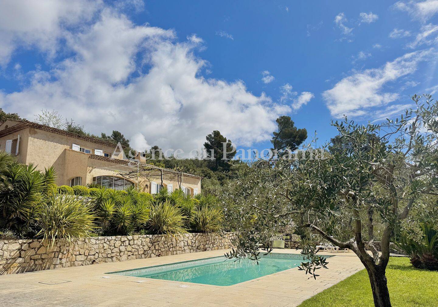 Maison 6 pièces 192 m² · à Cabris · 191,6 m² · 1 095 000 €
