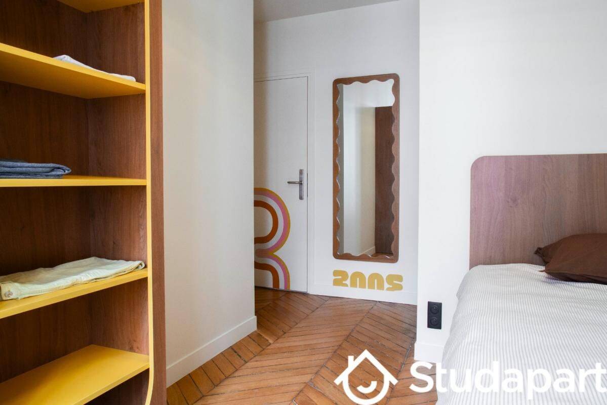 1 pièce 13 m² · à Paris 15ème Arrondissement · 13 m² · 1 339 €/mois