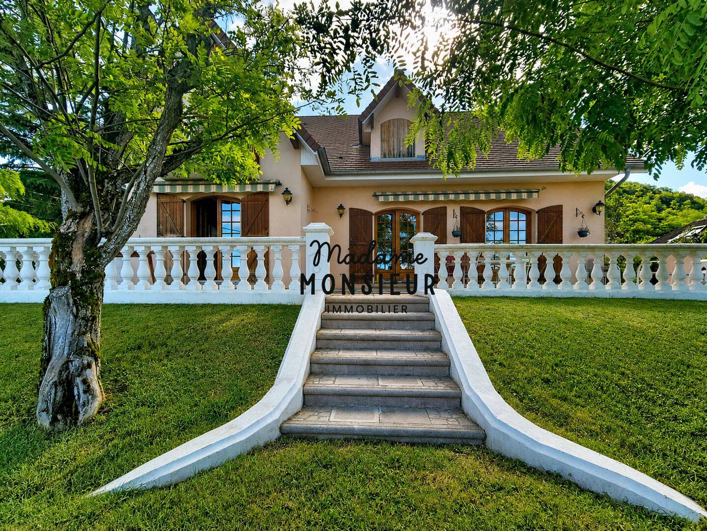 Maison 5 pièces 163 m² · à Saint-Savin · 163 m² · 459 000 €
