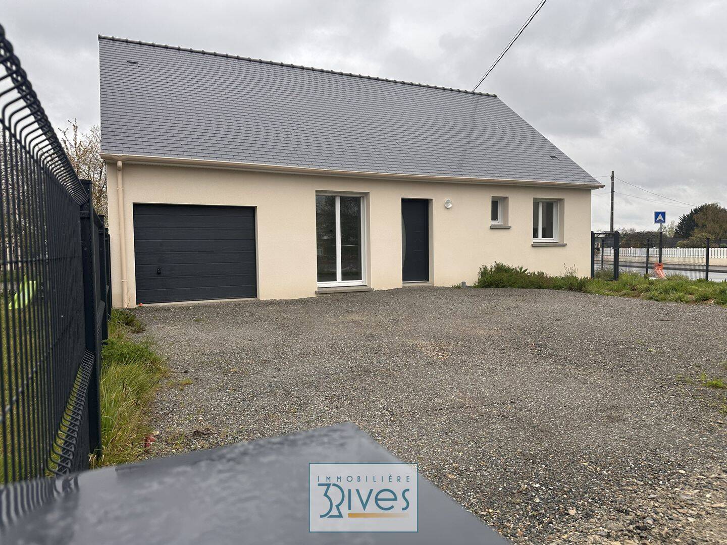 Maison 4 pièces 83 m² · à Rives-du-Loir-en-Anjou · 83 m² · 294 975 €