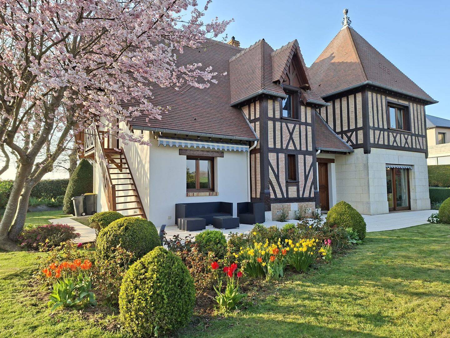 Maison 5 pièces 212 m² · à Fontaine-la-Mallet · 212 m² · 540 000 €