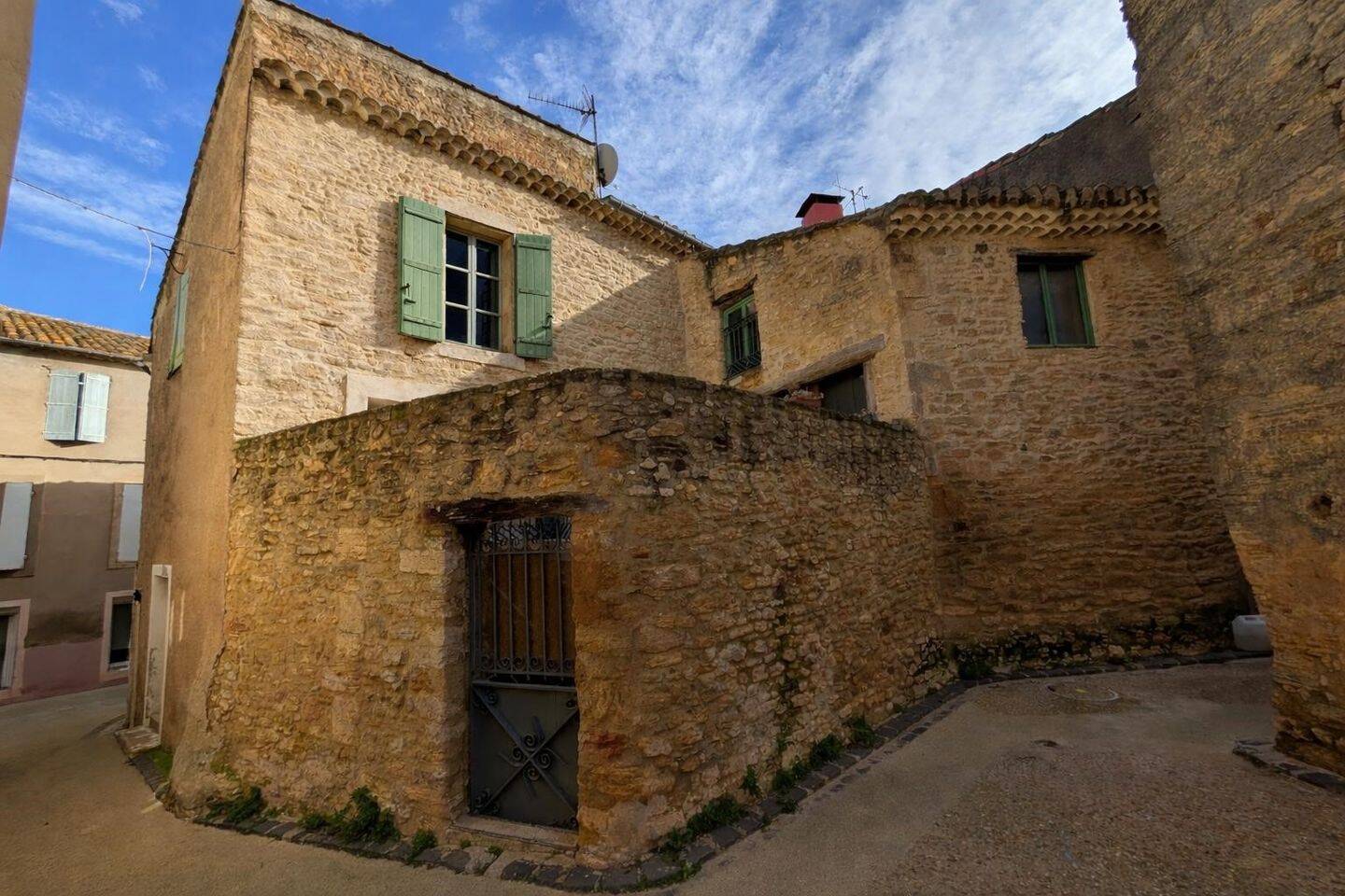 Maison 9 pièces 148 m² · à Alignan-du-Vent · 148 m² · 350 000 €