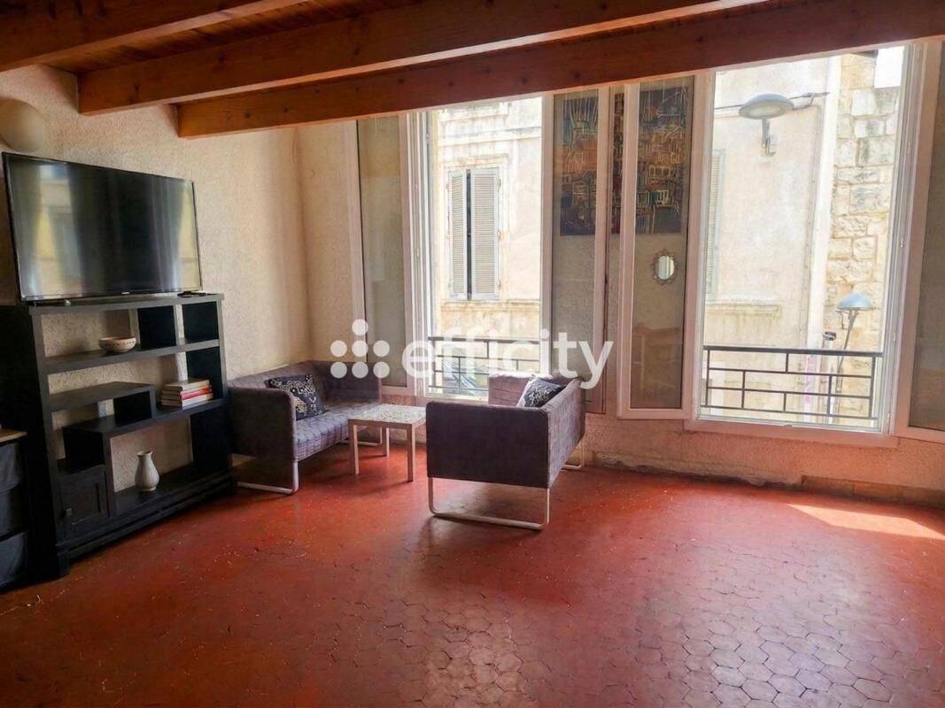 Appartement 2 pièces 52 m² · à Marseille 3ème · 52 m² · 99 000 €