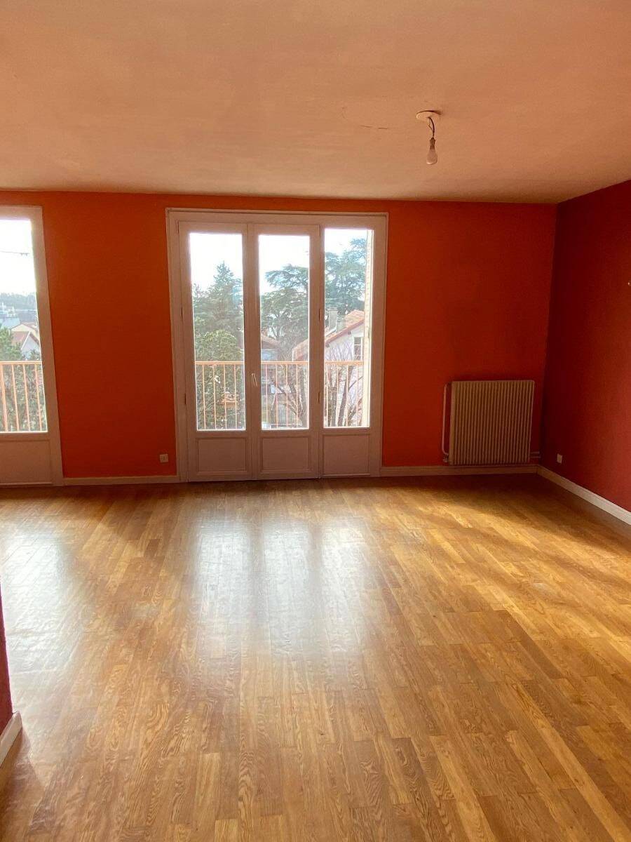 Appartement 3 pièces 82 m² · à Bron · 81,9 m² · 1 018 €/mois