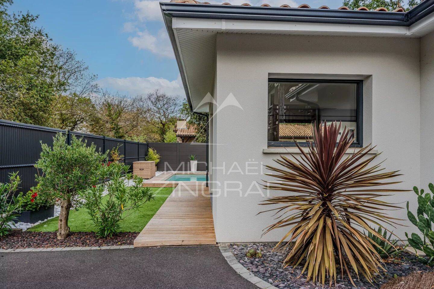 Maison 6 pièces 110 m² · à Gujan-Mestras · 110,3 m² · 550 000 €
