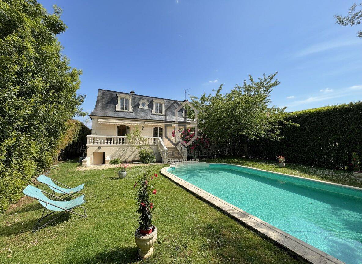 Maison 6 pièces 210 m² · à Le Plessis-Trévise · 210 m² · 895 000 €