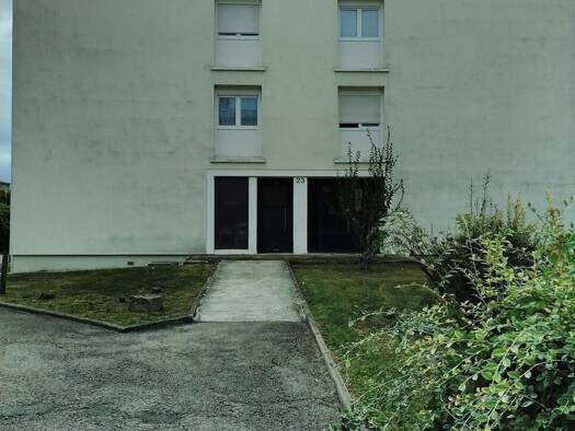 Appartement à vendre 55 400 € 2 pièces 1 chambre 50 m² 3ème étage Jules Guesde Troyes 10000