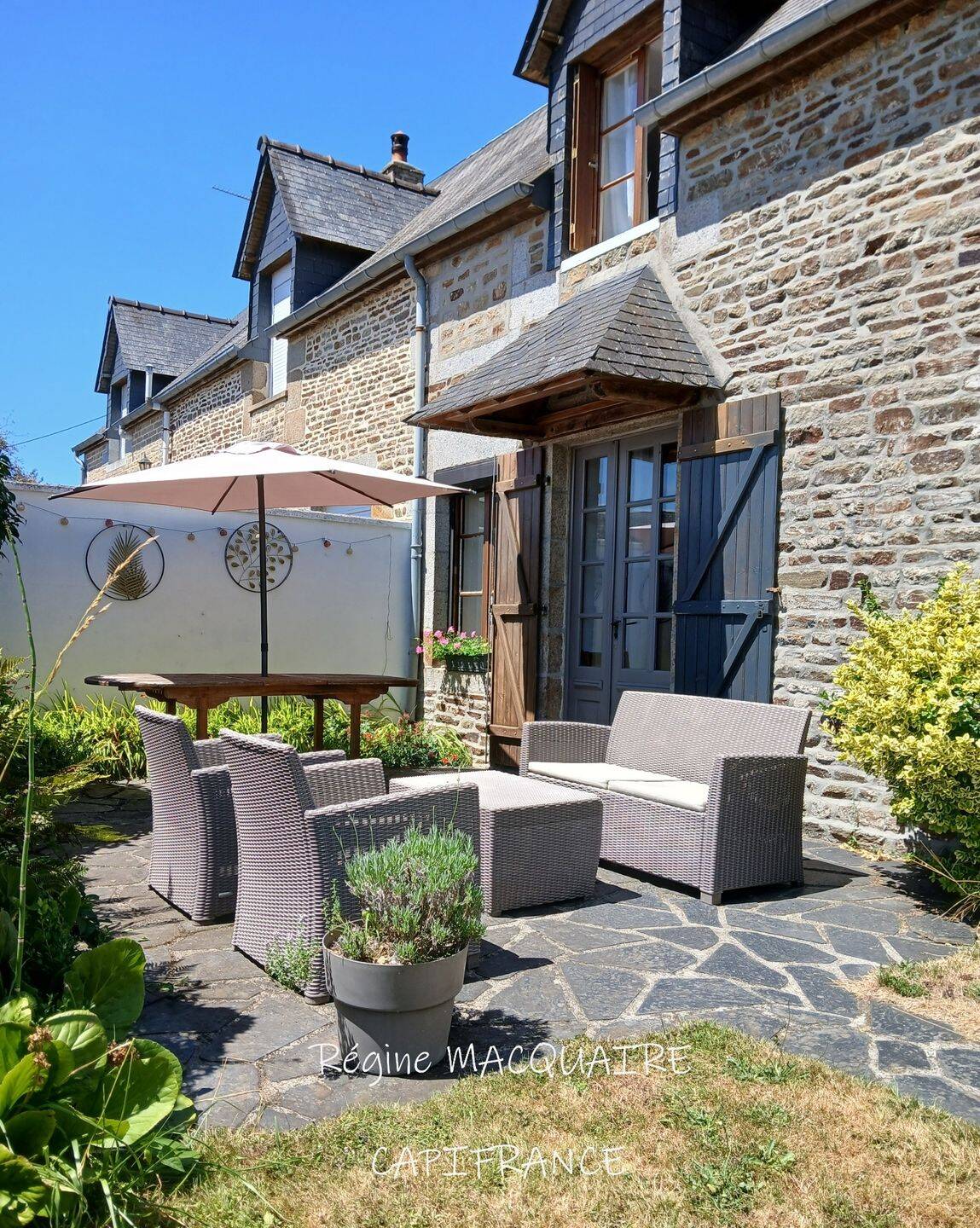 Maison 4 pièces 144 m² · à Sourdeval · 144 m² · 262 000 €
