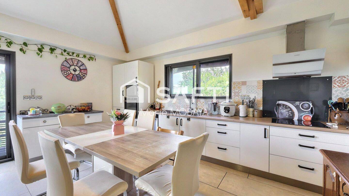 Maison 5 pièces 132 m² · à Cubzac-les-Ponts · 132 m² · 365 000 €
