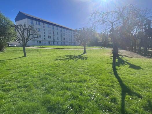 Appartement à vendre 250 000 € 3 pièces 2 chambres 54 m² RDC/3 Bord de Seine-Closeaux Rueil-Malmaison 92500