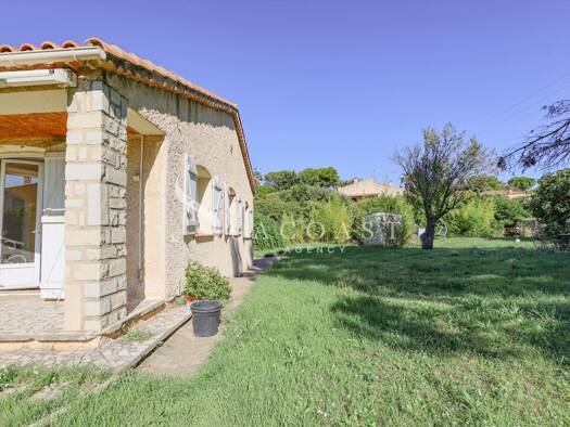 Maison à vendre 390 000 € 2 pièces 1 chambre 59 m² 1 380 m² de terrain Plaines Saint Pierre-Saint Julien Martigues 13500