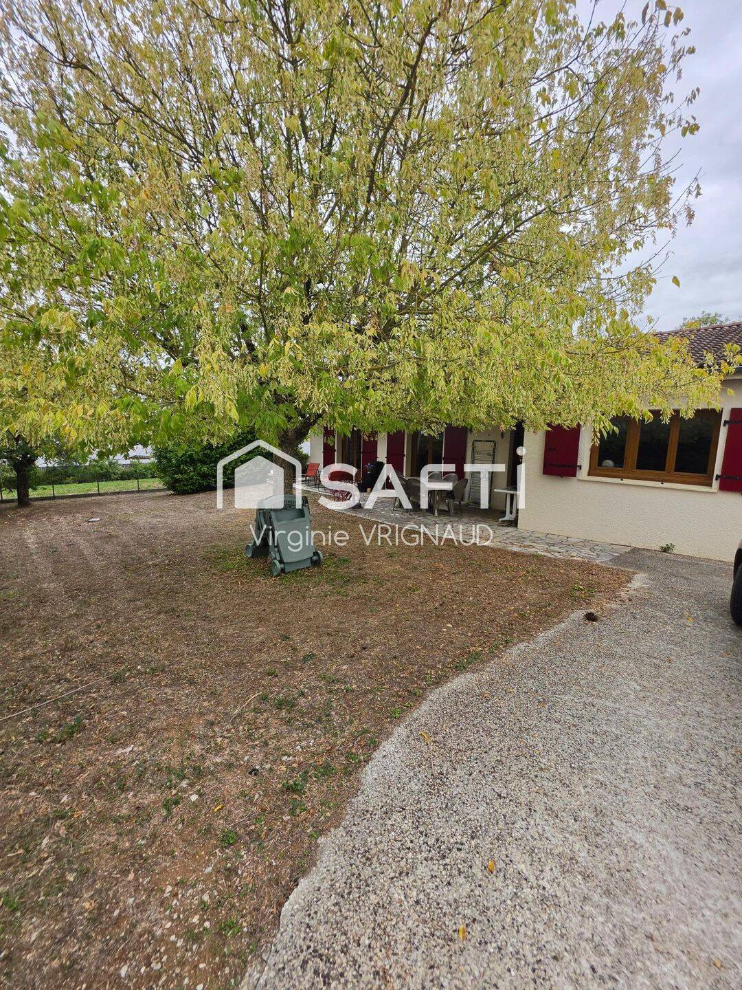 Maison 5 pièces 114 m² · à Saint-Jean-d'Angély · 114 m² · 220 000 €