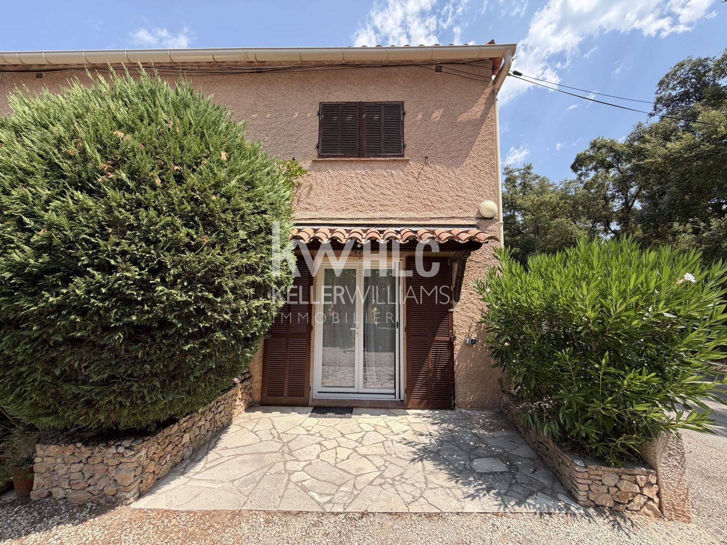 Appartement 2 pièces 34 m² · à Fréjus · 33,8 m² · 185 000 €