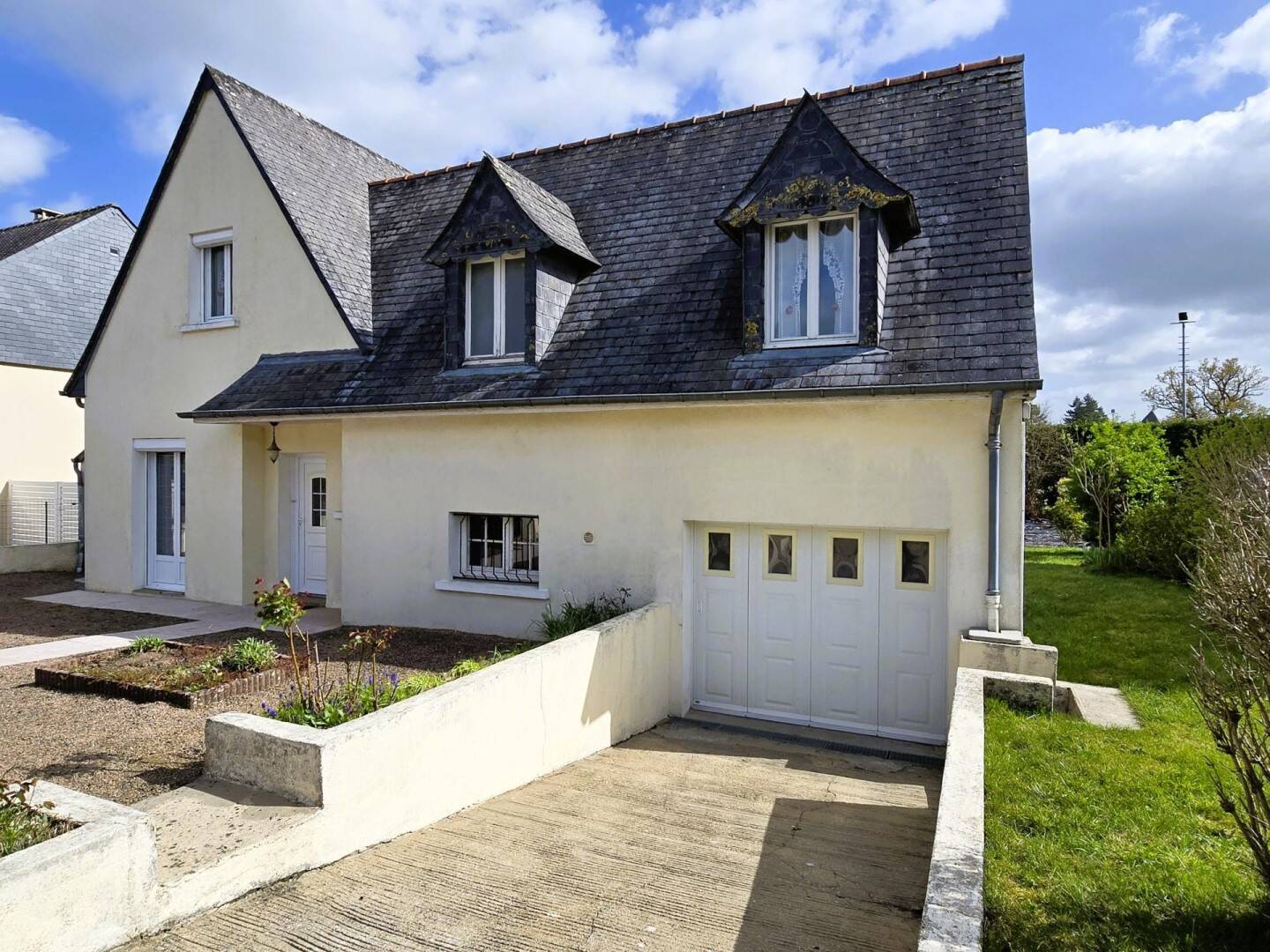 Maison 5 pièces 95 m² · à Mézangers · 95 m² · 139 500 €