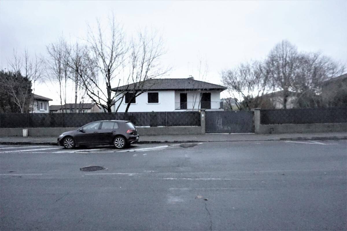 Maison 6 pièces 145 m² · à Saint-Genis-Laval · 145 m² · 1 970 €/mois