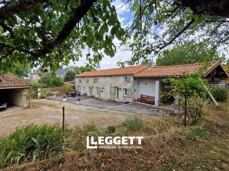 Maison 7 pièces 120 m² · à Fouquebrune · 120 m² · 181 000 €