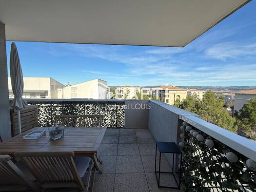 Appartement à vendre 329 000 € 3 pièces 1 chambre 64 m² Les Milles Aix-en-Provence 13100