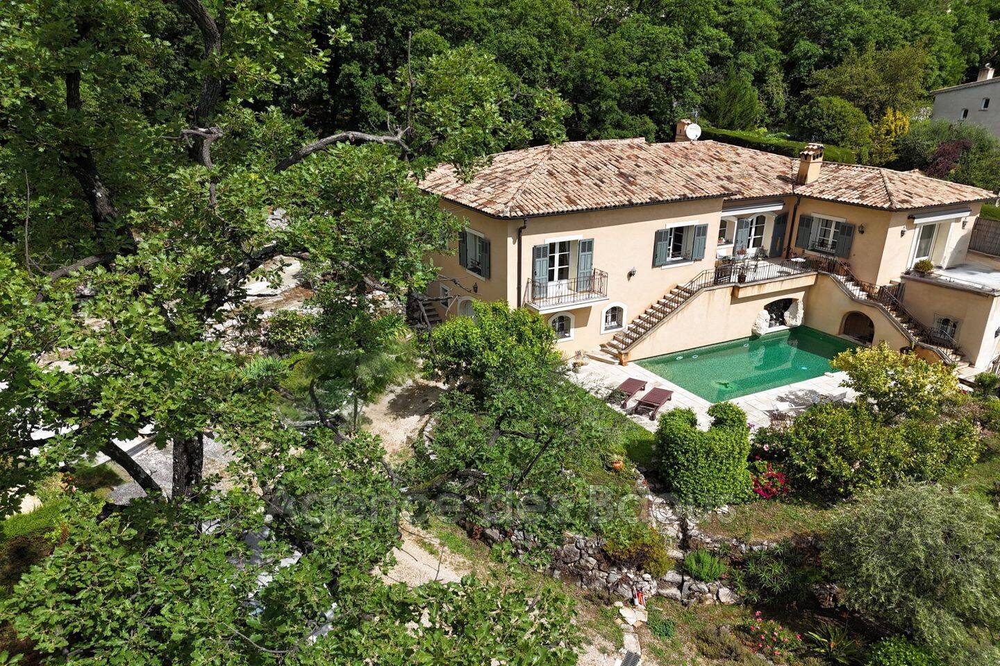 Maison 7 pièces 254 m² · à Saint-Jeannet · 254 m² · 1 480 000 €