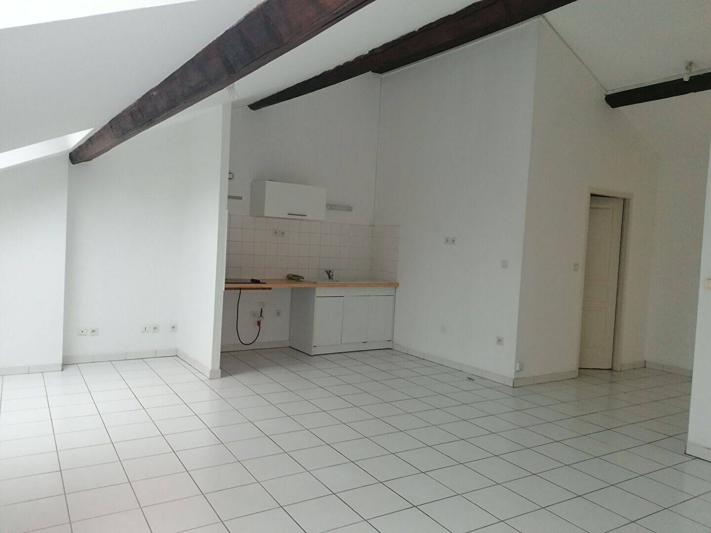 Appartement 1 pièce 44 m² · à Lyon 3ème Arrondissement · 44,4 m² · 714 €
