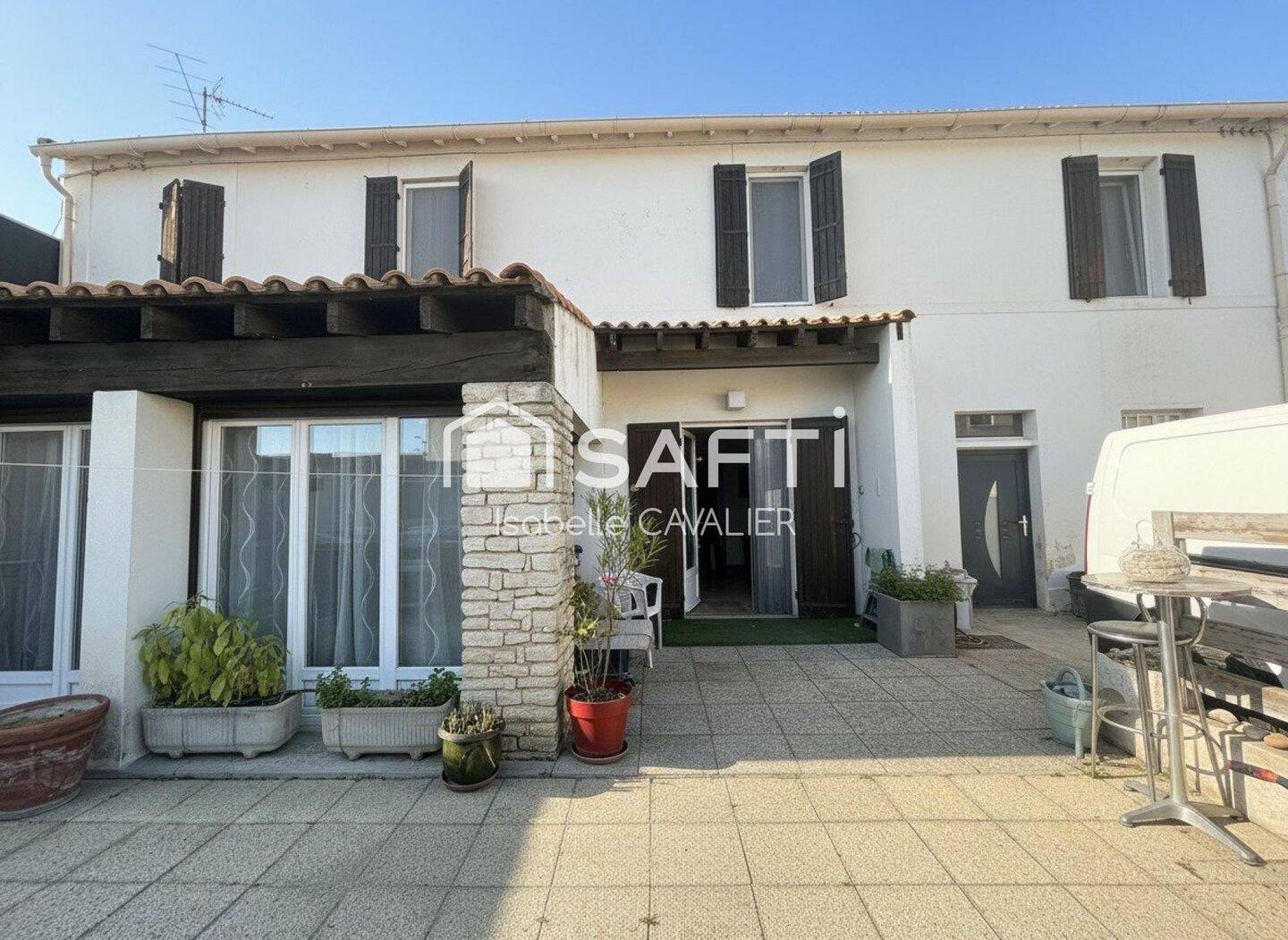 Maison 5 pièces 123 m² · à Avignon · 123 m² · 230 000 €