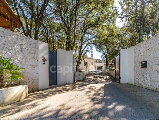 Maison à vendre 990 000 € 9 pièces 6 chambres 330 m² 2 760 m² de terrain Saint-Jean-de-Cornies 34160