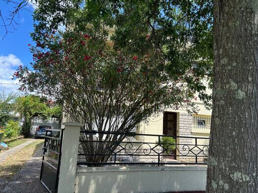 Maison à louer 470 € 7 pièces 6 chambres 147 m² 300 m² de terrain Bijou-Thouars Talence 33400