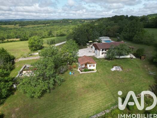 Maison à vendre 388 000 € 6 pièces 5 chambres 183 m² 26 474 m² de terrain Sénaillac-Lauzès 46360